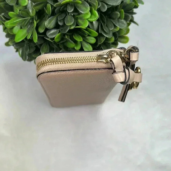 Chloe alphabet long leather wallet - Picture 10 of 12